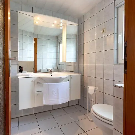 Apartment Ferienbungalow Schultz In Altenkirchen (Mecklenburg-Vorpommern)