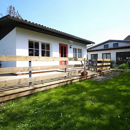 Apartment Ferienbungalow Schultz In Altenkirchen (Mecklenburg-Vorpommern)